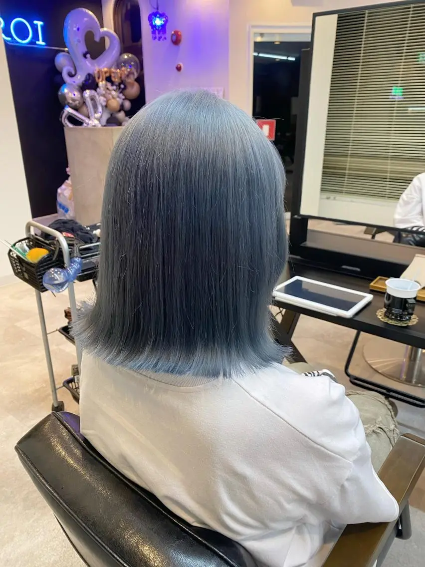 ミディアム ヘアカラー トリートメント ROI 【ロイ】のヘアスタイル