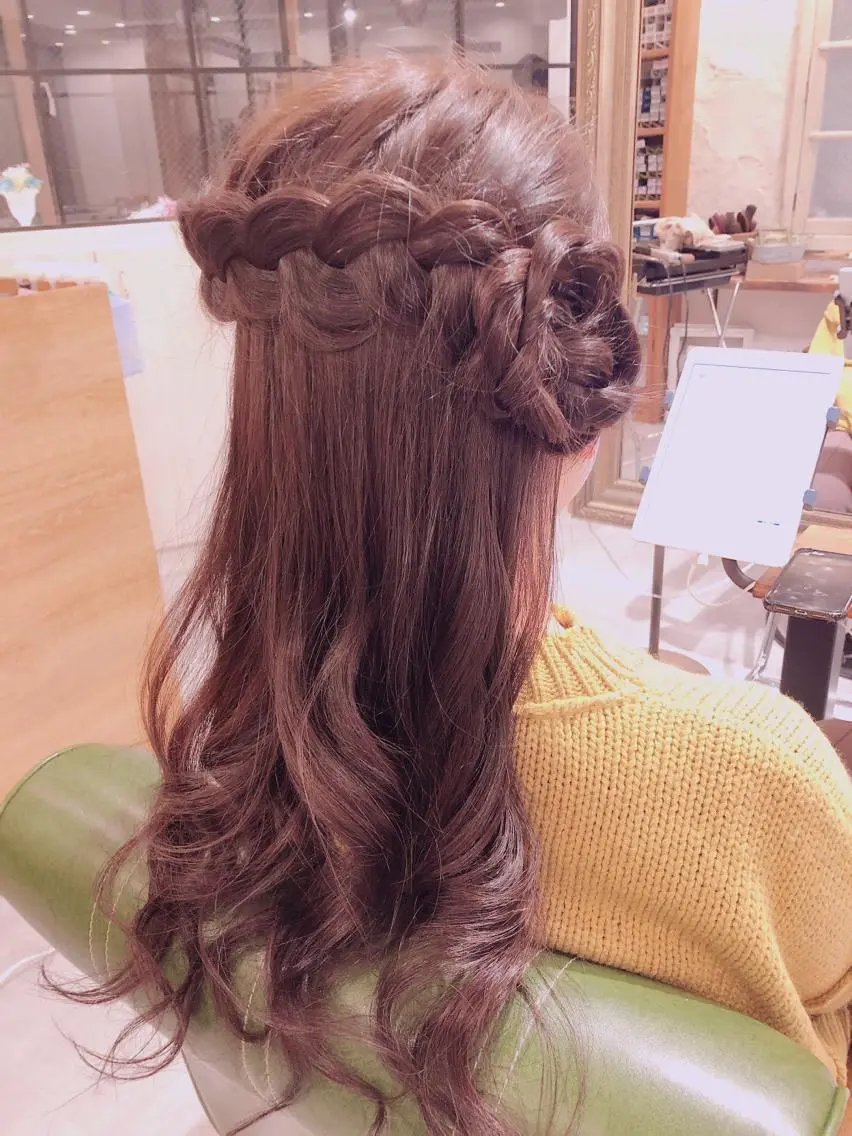 ロング カラー ヘアアレンジ ラベンダーカラー サロンドユウ こはるのヘアスタイル