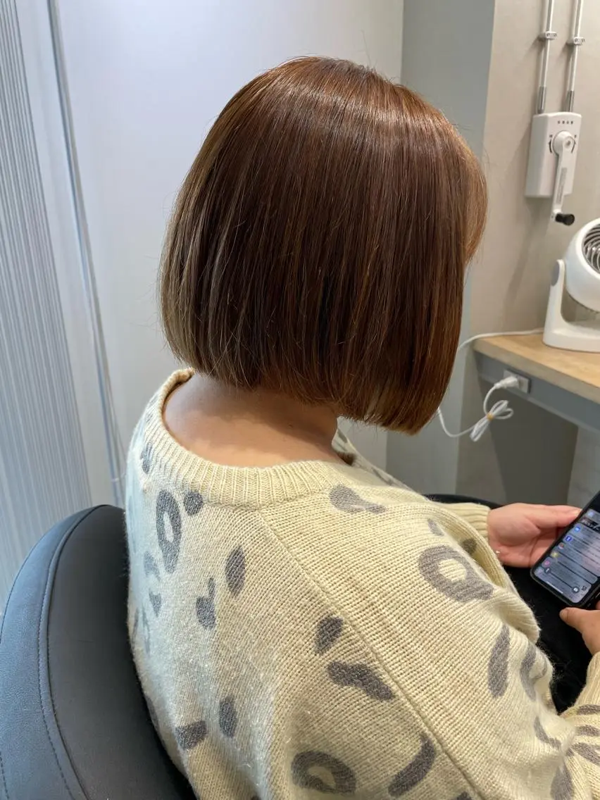 ショート 切りっぱなしボブ ショートボブ 丸みショート ミストバング ボブ モテ髪/ボブ/ショー ト/アダチフウトのヘアスタイル
