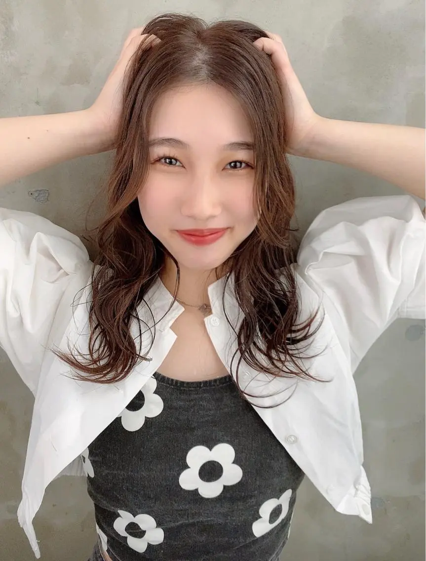 ロング 志賀 あずみのヘアスタイル