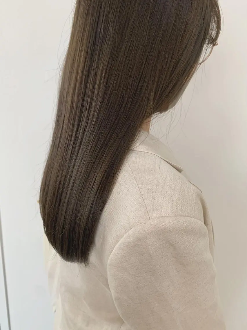 セミロング カラー ヘアカラー トリートメント 山下 千明のヘアスタイル
