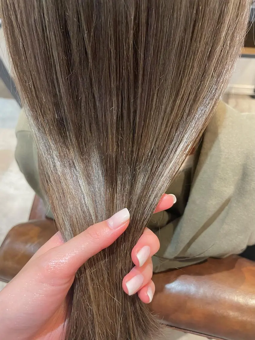 ロング 鈴木 紗耶子のヘアスタイル