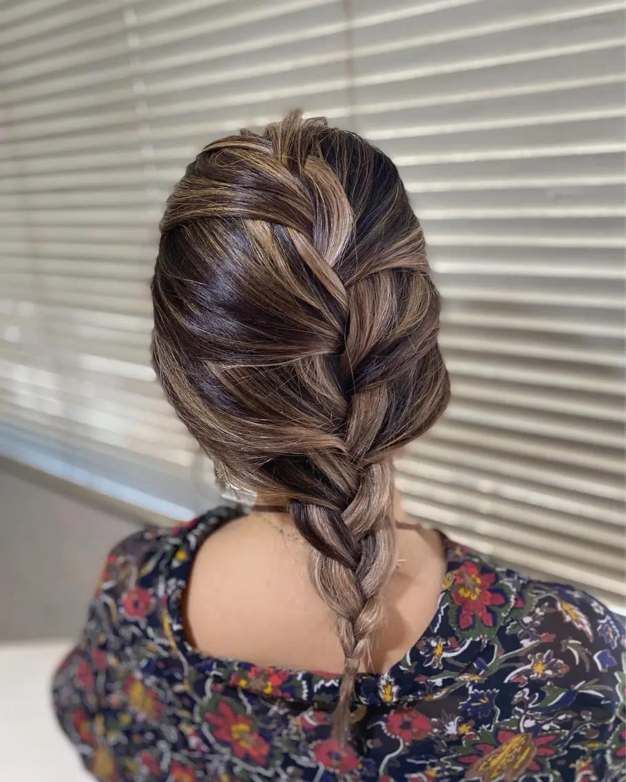 カラー ハイライトカラー Tsuyoki .のヘアスタイル