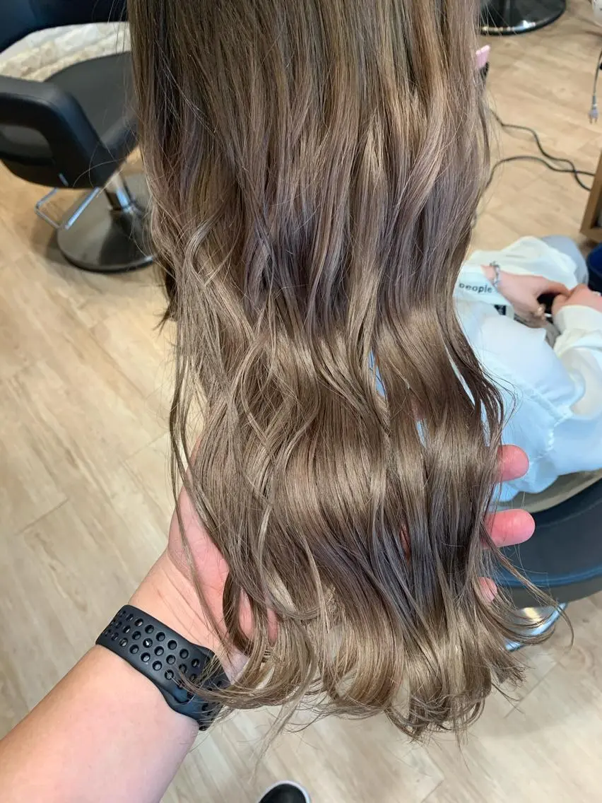 セミロング ヘアカラー 大久保 隆蔵のヘアスタイル