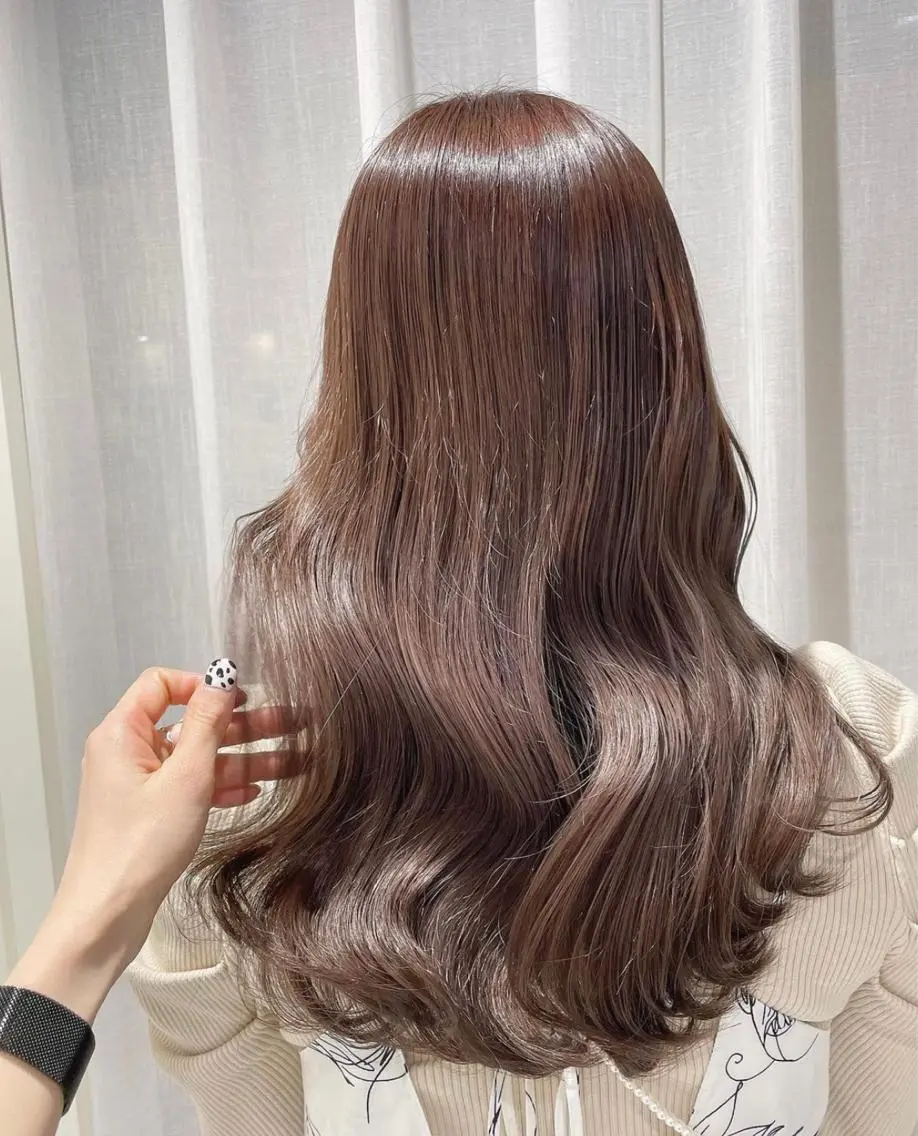 ロング カラー ベージュカラー ラベンダーカラー ラベンダーベージュ CITY louwe 脇坂彩音のヘアスタイル