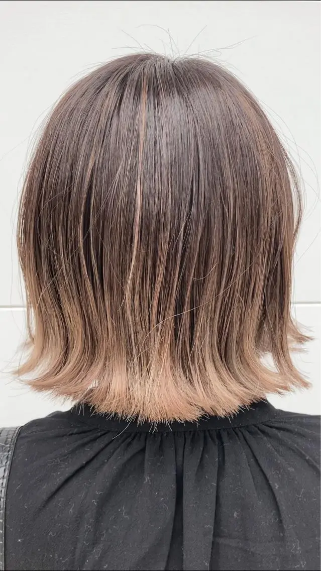 ショート ボブ レイヤーカット タカツド ユウキのヘアスタイル