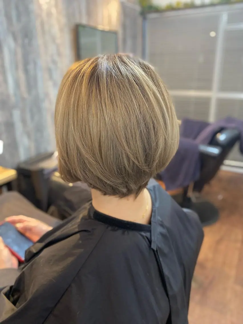 ショート カラー Luzir⭐︎ GEN⭐︎のヘアスタイル