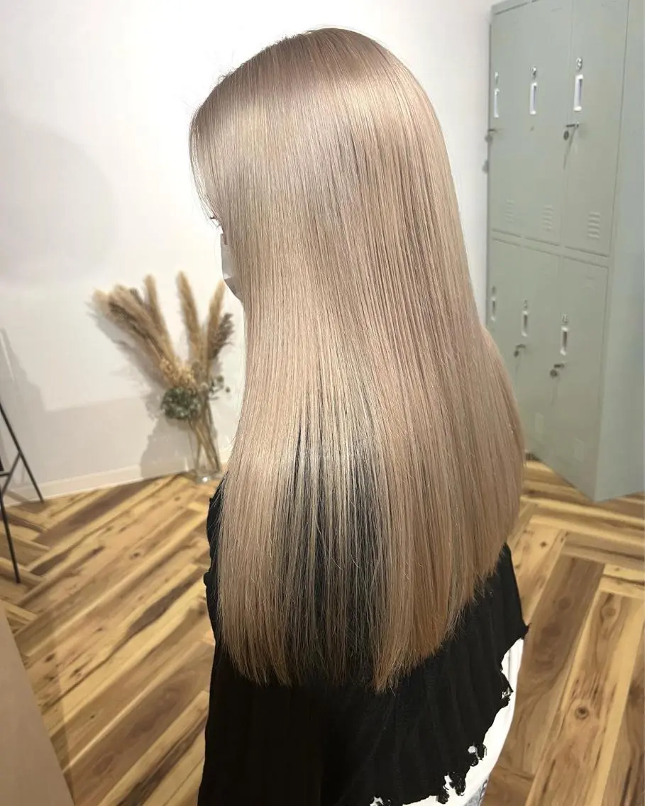 ロング カラー バレイヤージュ ブリーチ ブロンド ケアブリーチ ハイライトカラー ヘアカラー トリートメント lani ブリーチ /ダブルカラーのヘアスタイル