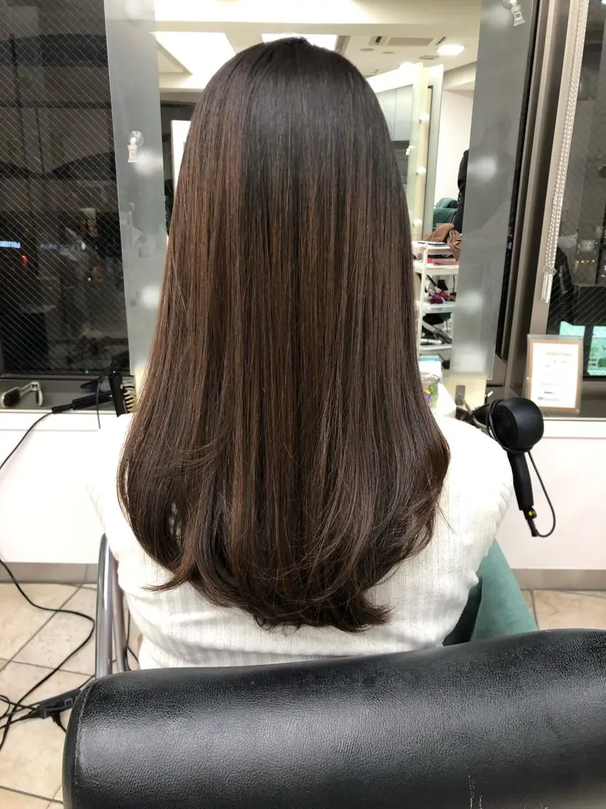 ロング 新宿/韓国レイヤー/ 顔まわり透明感カラーのヘアスタイル