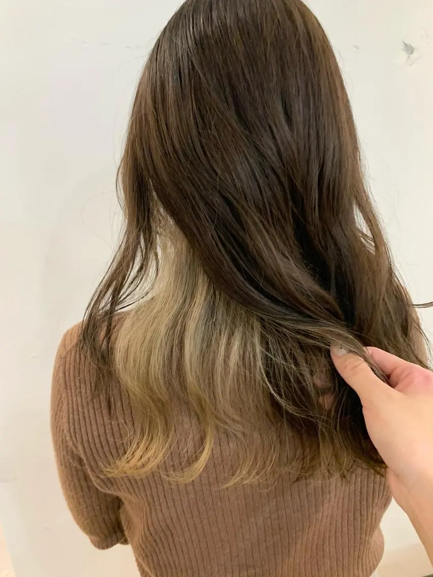 セミロング カラー ベージュカラー ブリーチ インナーカラー ラベンダーカラー ラベンダーベージュ ヘアカラー 中目黒🌼 🌼ハナのヘアスタイル