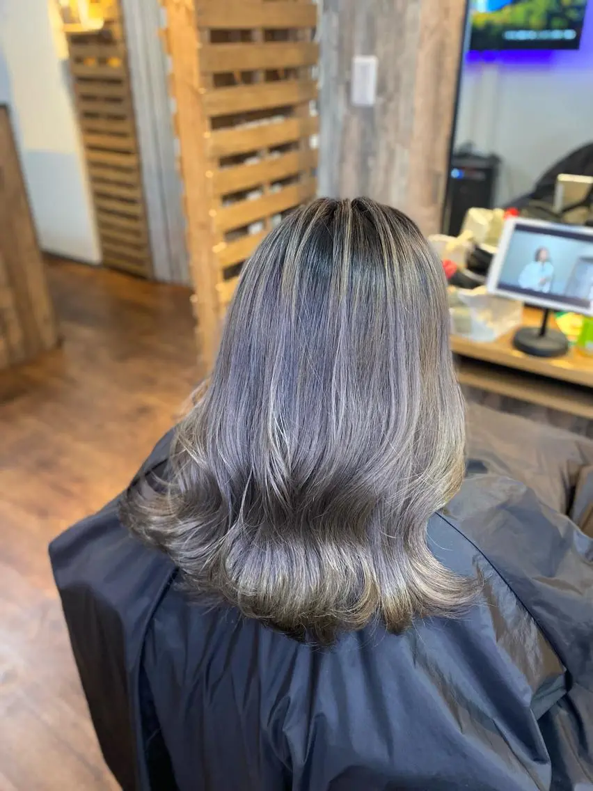 ミディアム カラー カット ヘアカラー トリートメント Luzir⭐︎ GEN⭐︎のヘアスタイル