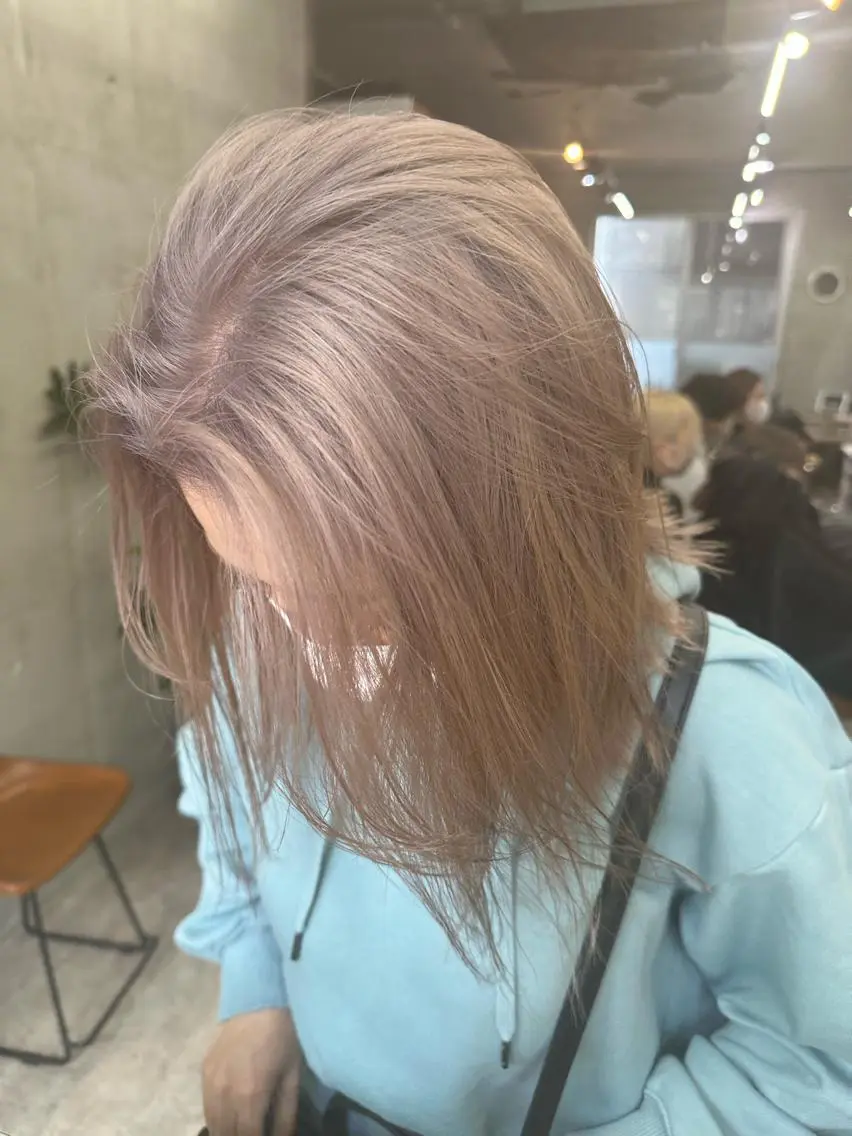 ミディアム カラー ヘアカラー SALTWATER AYARIのヘアスタイル