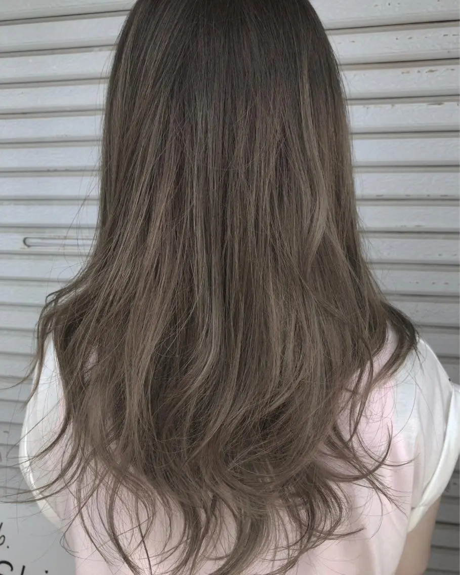 セミロング カラー レイヤーカット匠 イソザキノリユキのヘアスタイル