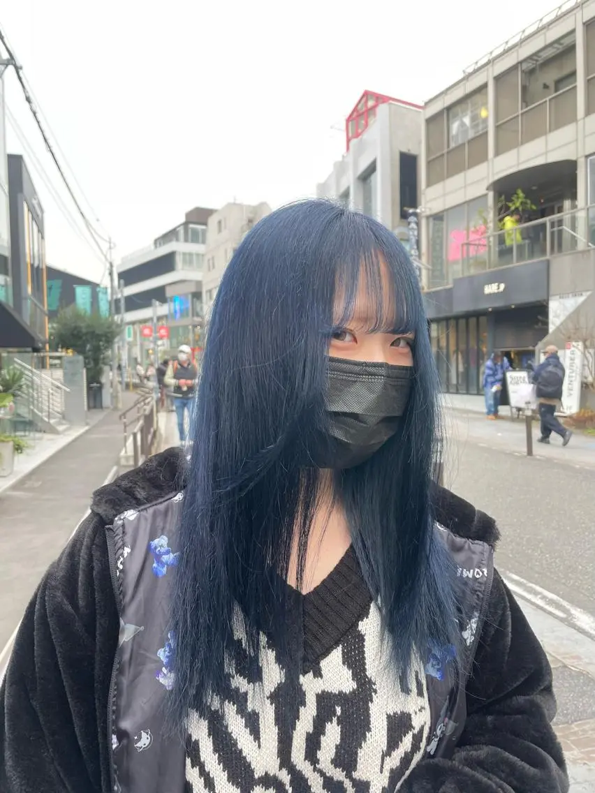 ロング カラー ヘアアレンジ 黒髪 ブルーカラー ブルーブラック ネイビーカラー ヘアカラー トリートメント ヘッドスパ ヘアセット 柔らかカラー/ レイヤーYUTO🧋のヘアスタイル