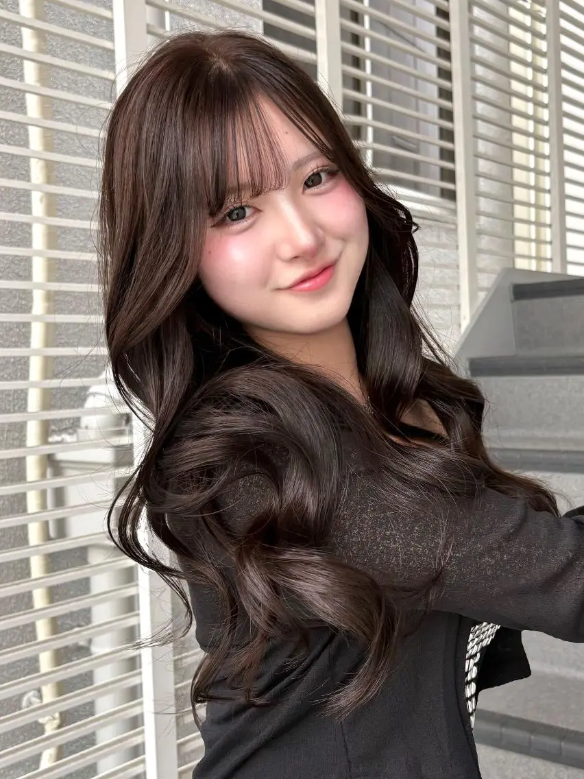 ロング くびれヘア 顔まわりレイヤー 顔周りカット 韓国風ヘア くびれレイヤー ヘアカラー トリートメント SEIRA 透明感 ☆トレンドヘア☆のヘアスタイル