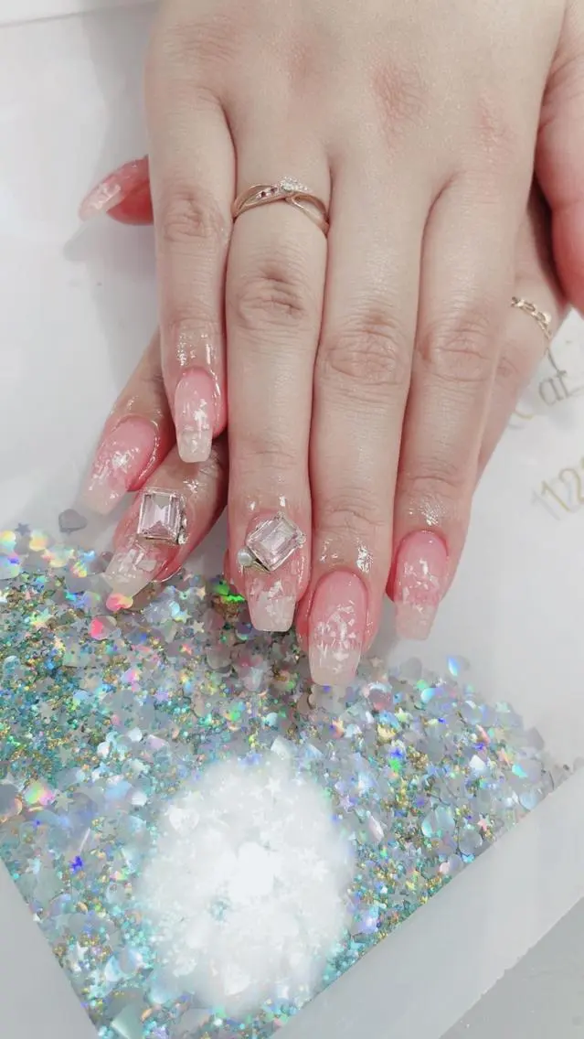 ネイル フットネイル AngelChris ビューティーサロンのネイルデザイン