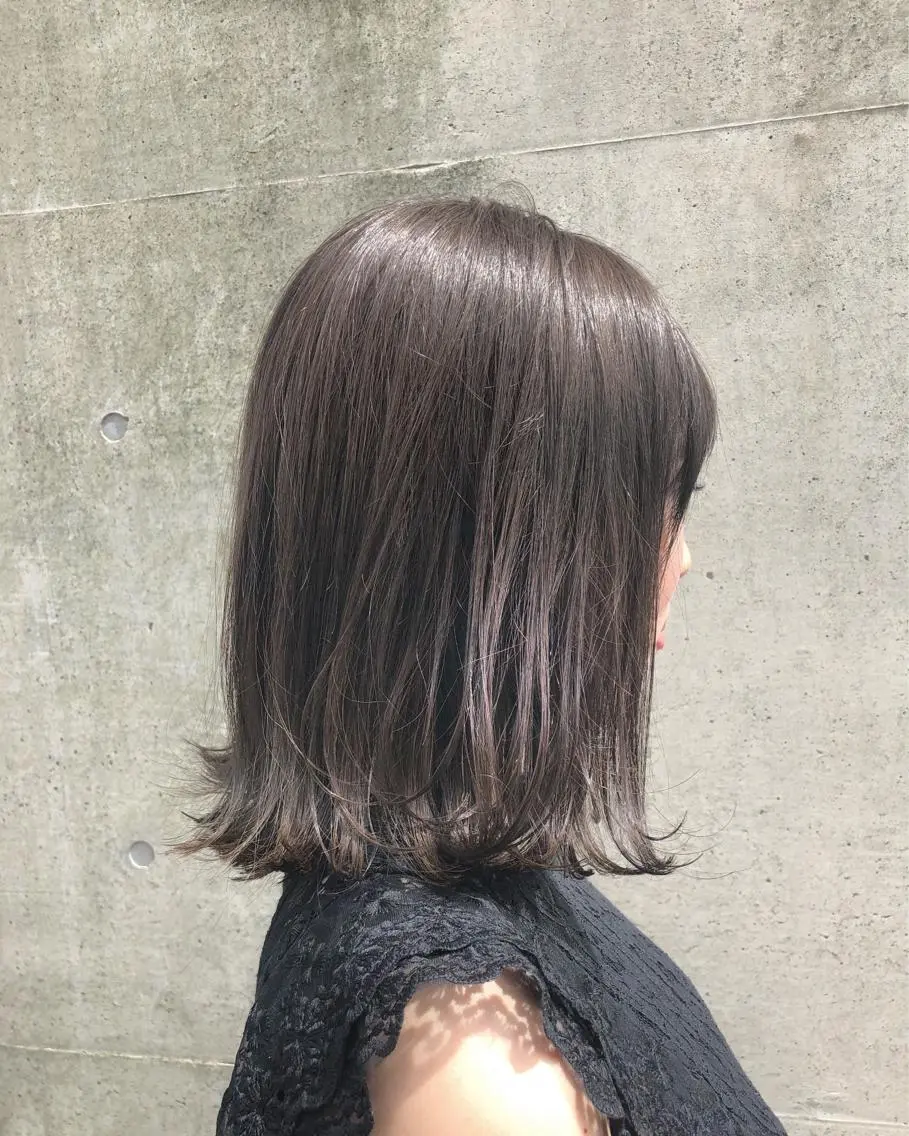 ミディアム カラー ベージュカラー ブリーチ ミルクティーベージュ ブリーチなしカラー フレンチボブパーマ Yuukiのヘアスタイル