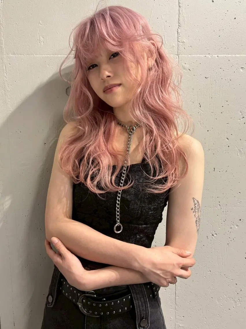 カラー セミロング ブリーチ ケアブリーチ ハイトーンカラー ピンクカラー ヘアカラー トリートメント ハイトーン😺艶 ✨ブリーチ✨透明感のヘアスタイル