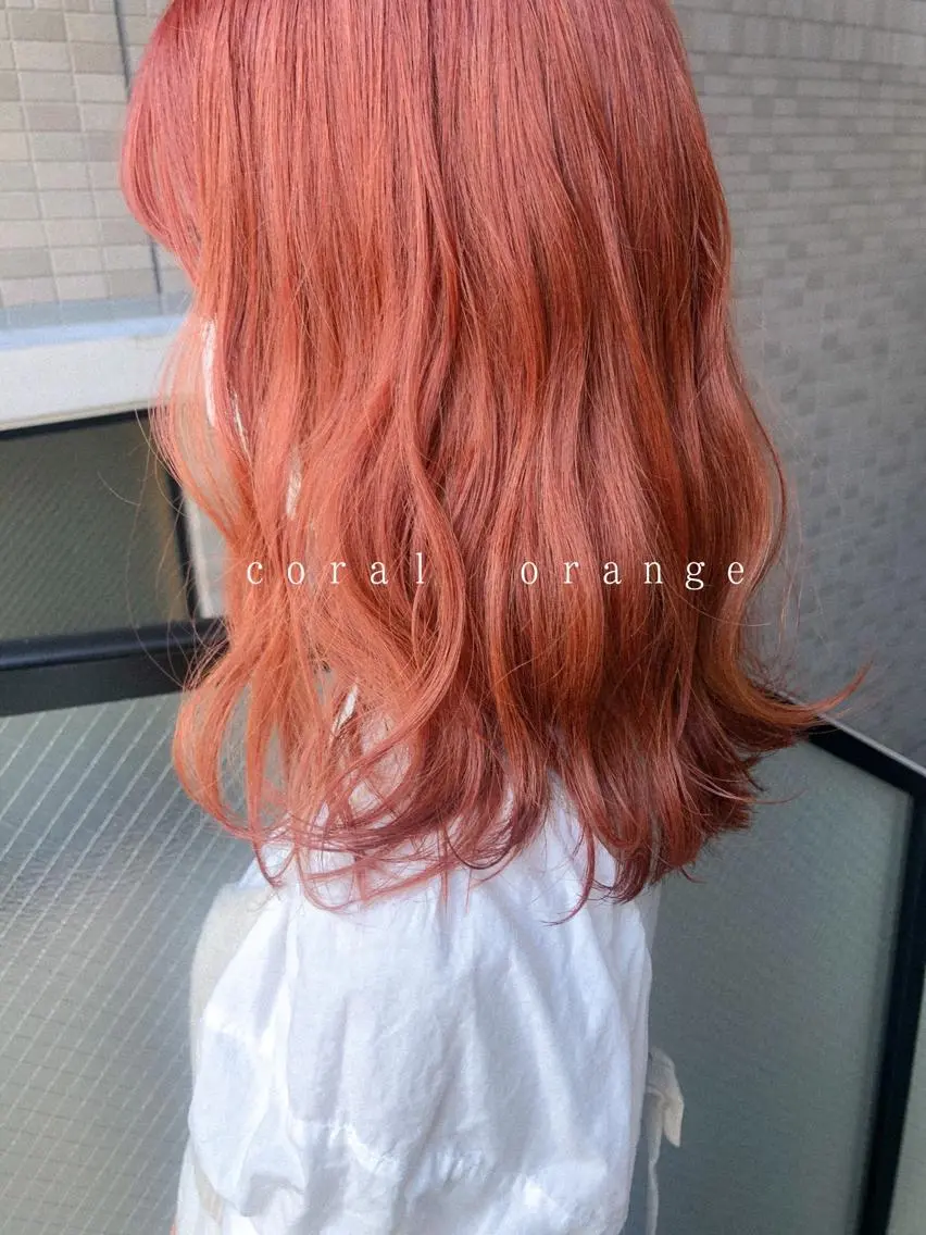 セミロング カラー ブリーチ オレンジ ピンクカラー ヘアカラー カラーパティシエ facce🌼ikoのヘアスタイル