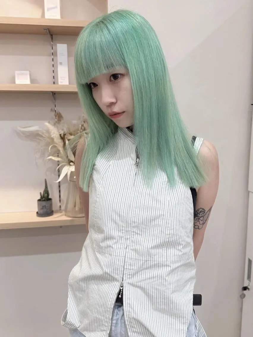 セミロング カラー ブリーチ ダブルカラー カット ヘアカラー トリートメント ✨【公式】 juhl.横浜✨のヘアスタイル