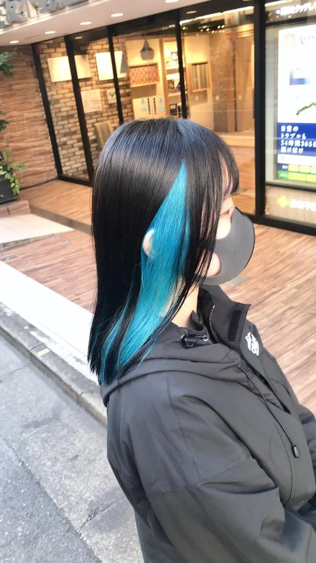 セミロング デザインカラー🎨 下北沢 / 磯部のヘアスタイル
