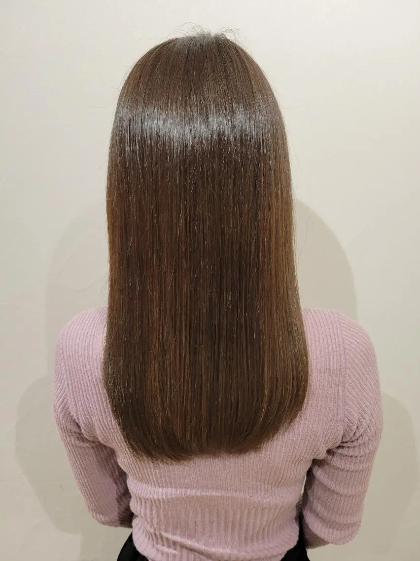 カラー アッシュ ベージュカラー 透明感🫧艶カラー✨ レイヤー✂渡辺祐輔のヘアスタイル