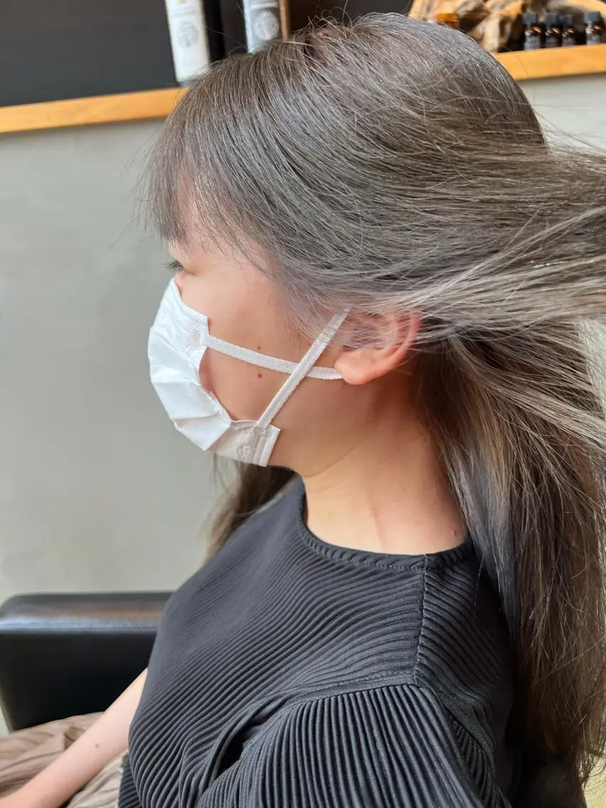 セミロング カラー セミロングパーマ ハイライトカラー イルミナカラー ボブ ハイライト シンヤヘアーズ 泉大津本店のヘアスタイル