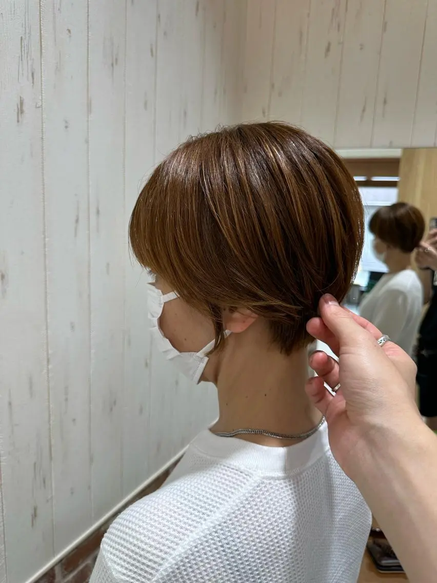 ショート ボブ ハイライト 髪質改善 韓国風ヘア ショートヘア カット 中嶋 紘夢のヘアスタイル