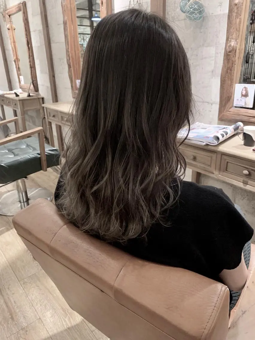 ミディアム カラー アッシュ ベージュカラー ブリーチ 透明感カラー カット ヘアカラー トリートメント 田村和範/似合わせ カラー/髪質改善のヘアスタイル