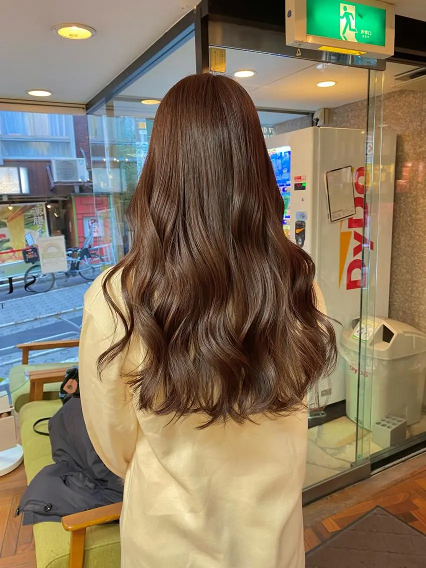 ロング カラー ベージュカラー ミルクティーベージュ ヨシンモリ カット ヘアカラー トリートメント ボブ/縮毛矯正/ レイヤー/塚田のヘアスタイル