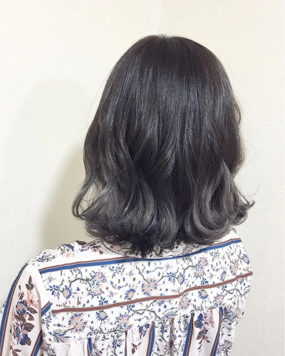 ミディアム ハイライト ヤマグチ ヒカルのヘアスタイル