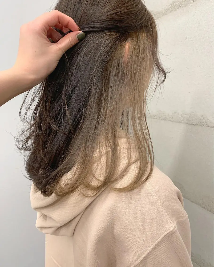 セミロング カラー 透明感/オリーブ/ グレージュ/YUKAのヘアスタイル