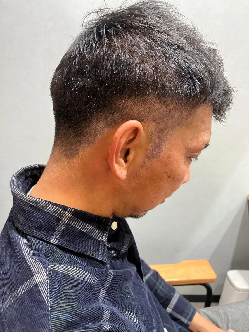 ショート カラー パーマ ヘアアレンジ メンズ キッズ ネイル マツエク・マツパ アイブロウ メンズブリーチ メンズハイライト メンズインナーカラー メンズ韓国風 ブリーチ 久木原 ゆりのヘアスタイル