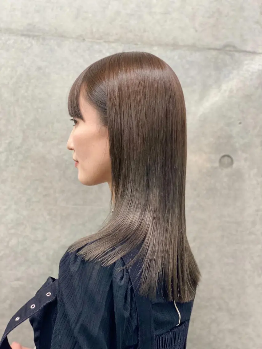 セミロング アッシュ ボブ くびれヘア ハイライト レイヤーカット カット 縮毛矯正 原宿アンリ 山下卓也のヘアスタイル