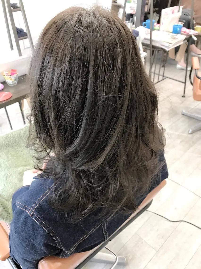 カラー ブリーチ グレージュ ブリーチなしカラー オリーブグレージュ オリーブグレー ヘアカラー トリートメント ヘッドスパ グレージュ/髪質改善 Yamato.hのヘアスタイル