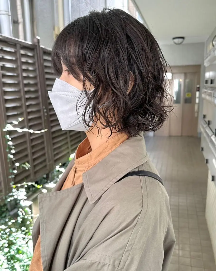 ショート カラー パーマ 切りっぱなしボブ 前下がりボブ ショートボブ 黒髪 ボブ 髪質改善 縮毛矯正/ レイヤー/銀座/本木のヘアスタイル