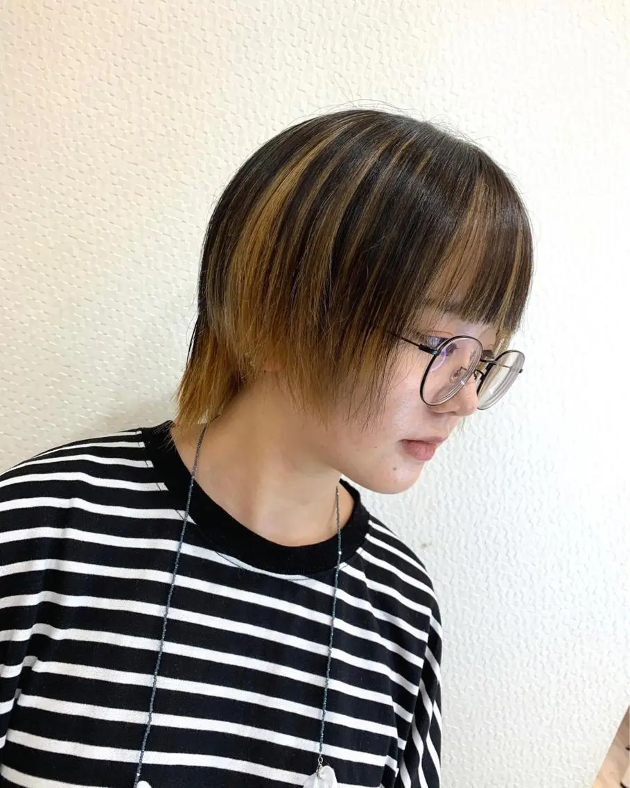 ショート ウルフカット カット ヘアカラー 今村公介 ブリーチ特化、派手髪のヘアスタイル
