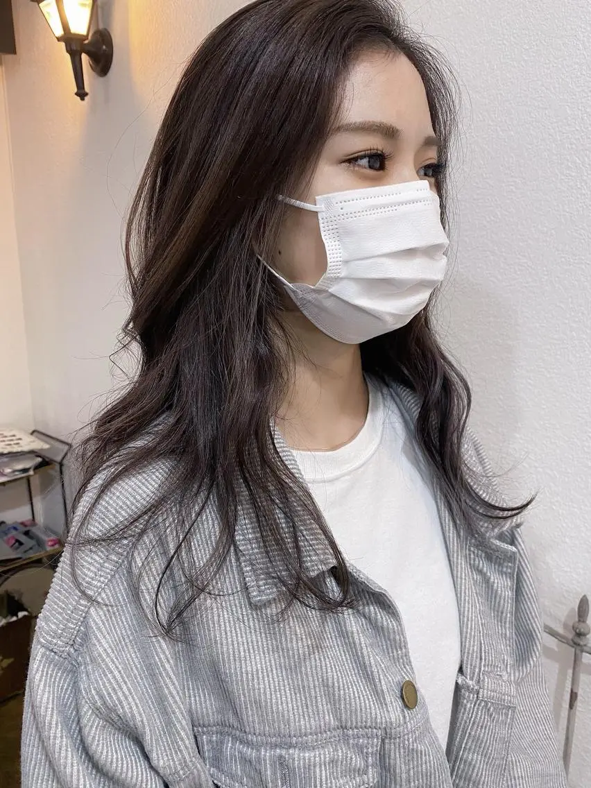 セミロング ハイライト miloc🫧 MOMOYOのヘアスタイル
