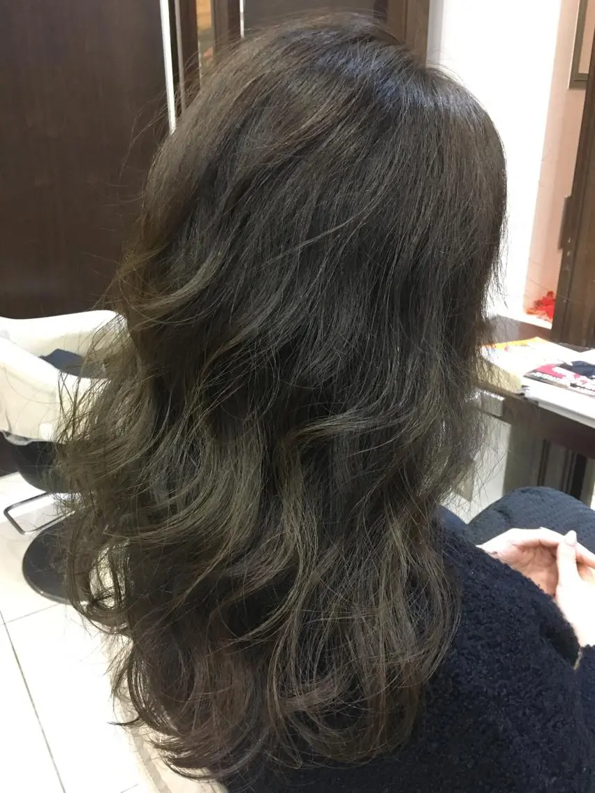 ロング カラー グレージュ カーキグレージュ 寺内 紳悟のヘアスタイル