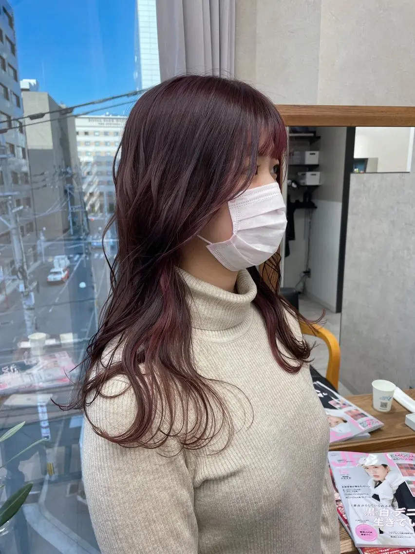 ロング カラー ブリーチ ブラウンカラー ピンクカラー ピンクブラウン _WHITE 天神店 YUMEKA🐻のヘアスタイル