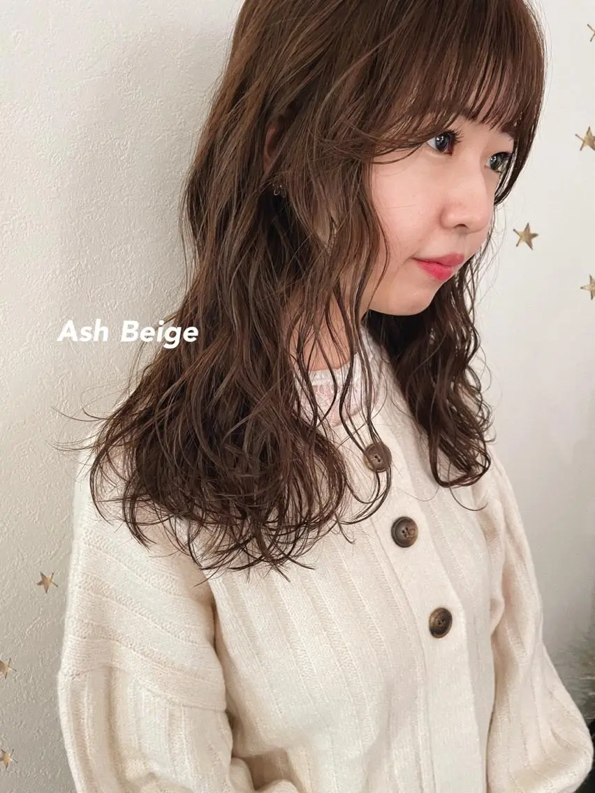 ロング カラー カット ヘアカラー 市川 千夏のヘアスタイル