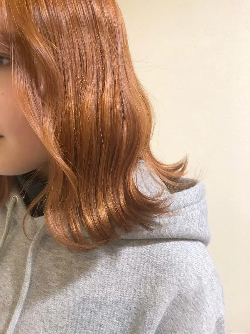 ミディアム カラー 工藤 綾華のヘアスタイル