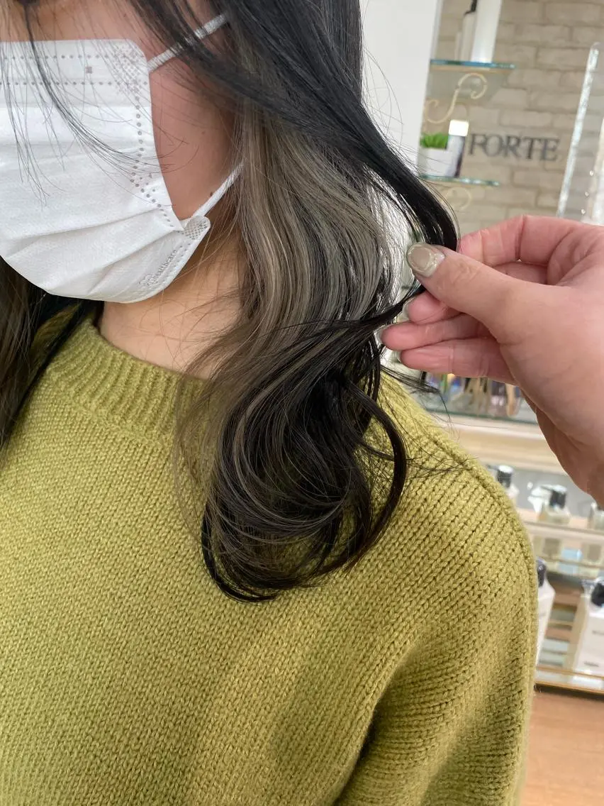 セミロング カラー ヘアアレンジ 透明感カラー 古山 結季🌙🖤のヘアスタイル