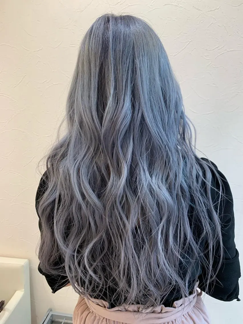 ロング カラー 店長ハイトーンカラー 柞山史奈のヘアスタイル