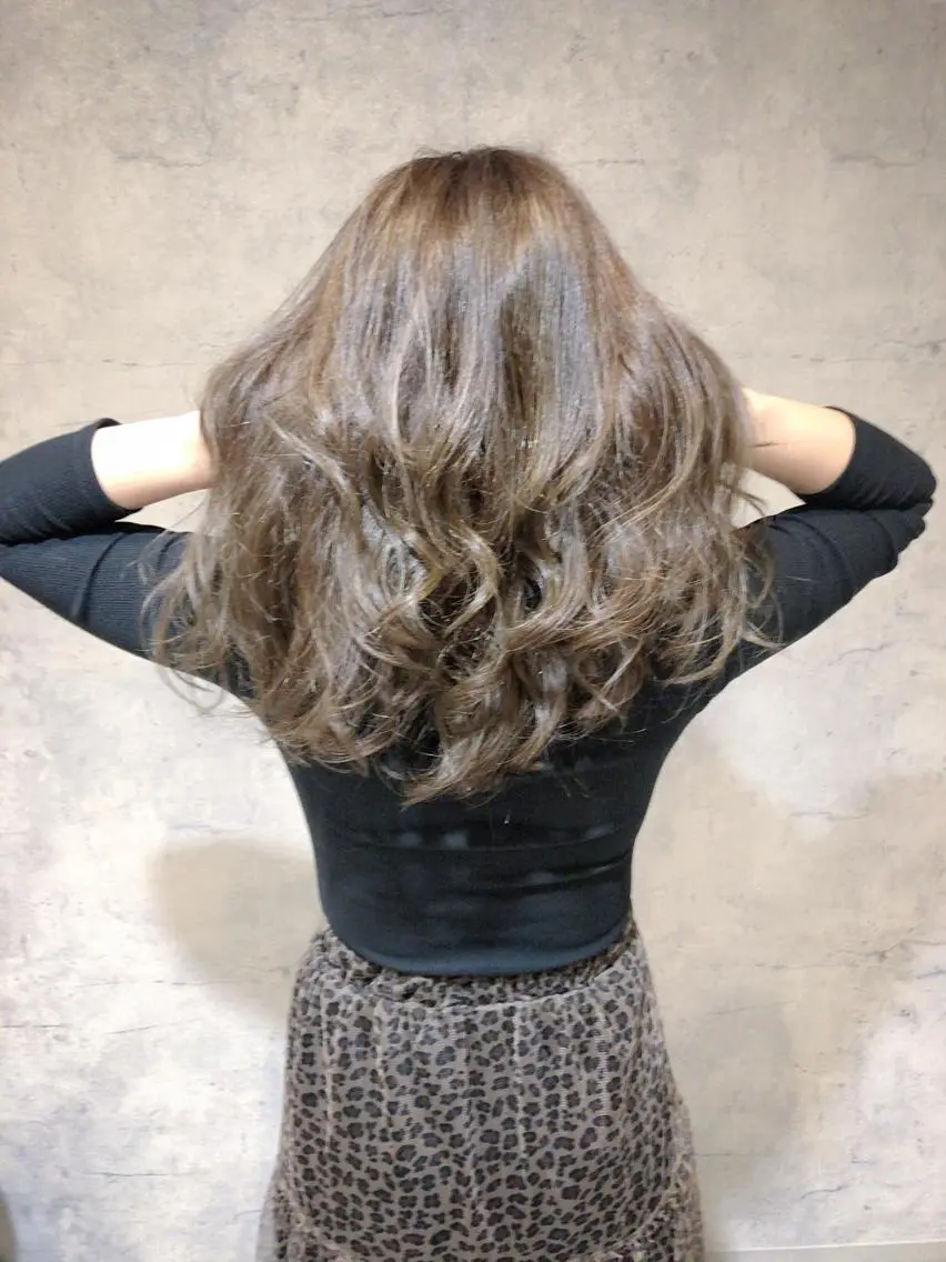ロング 艶髪/ハイトーン Sherryのヘアスタイル