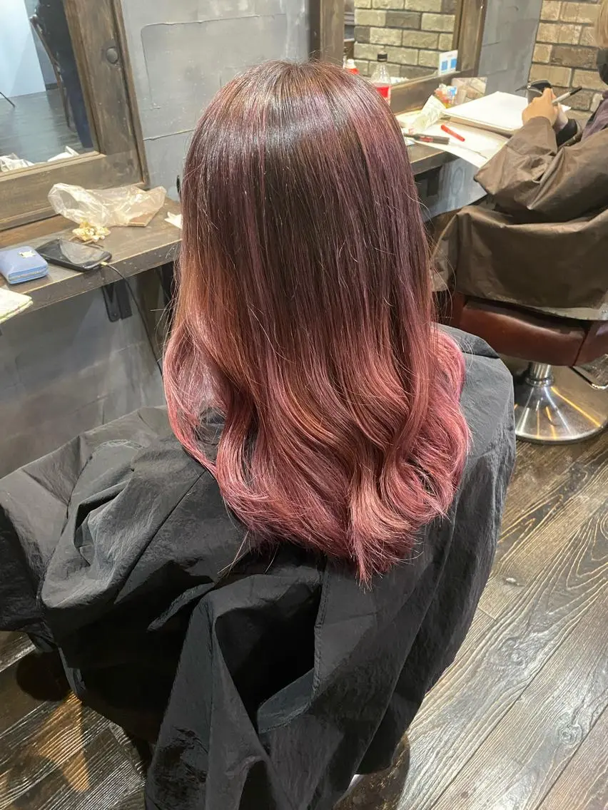 ロング 寄主 洸雅のヘアスタイル