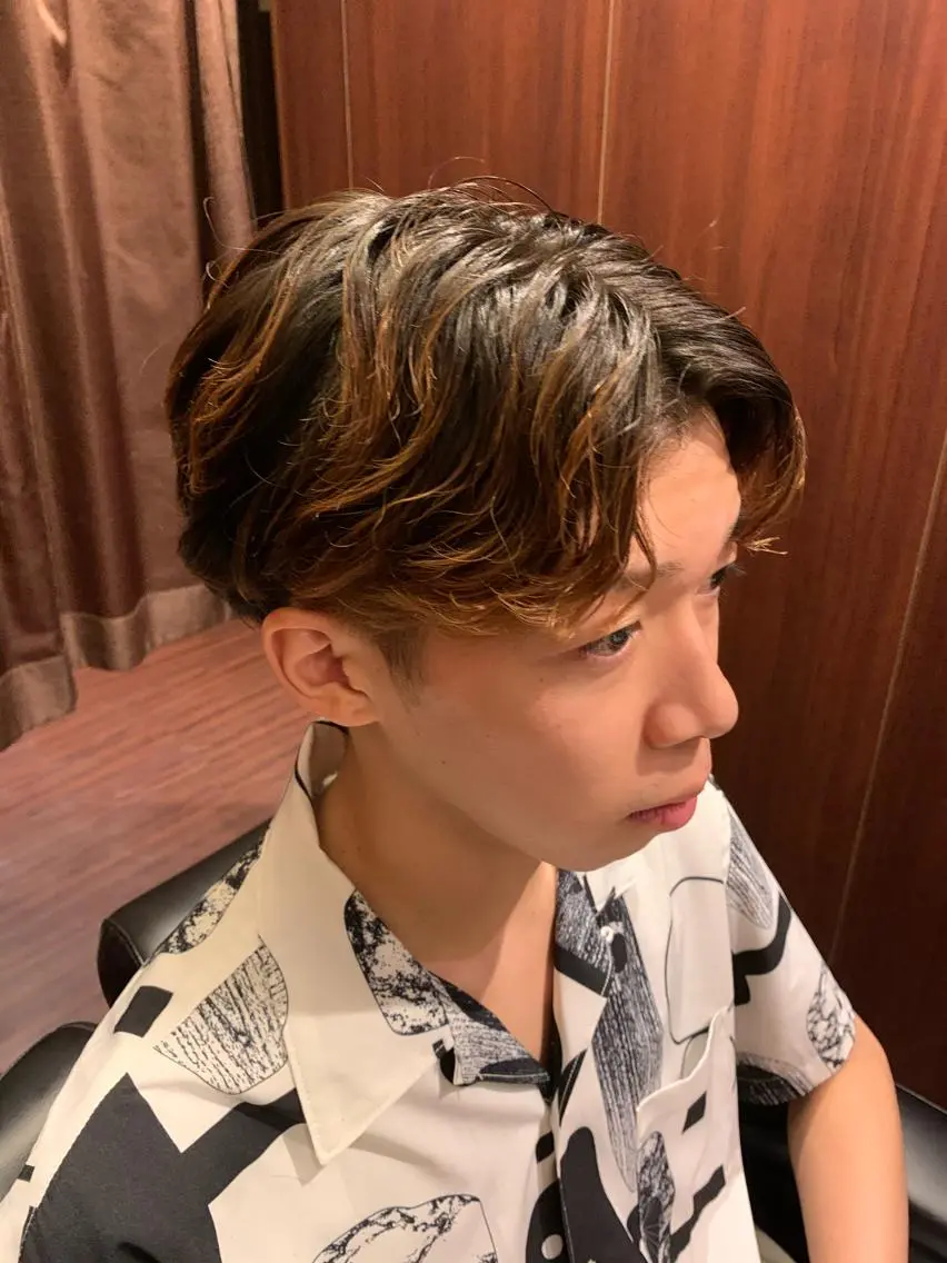 ミディアム メンズ ミディアムパーマ カルマパーマ メンズパーマ ヤマダ リョウトのヘアスタイル