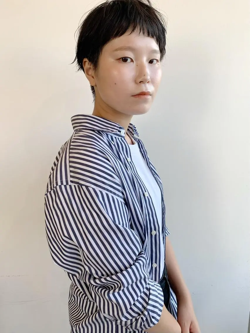 ショート カラー ベリーショート ショートヘア カット 榑松 恵里のヘアスタイル