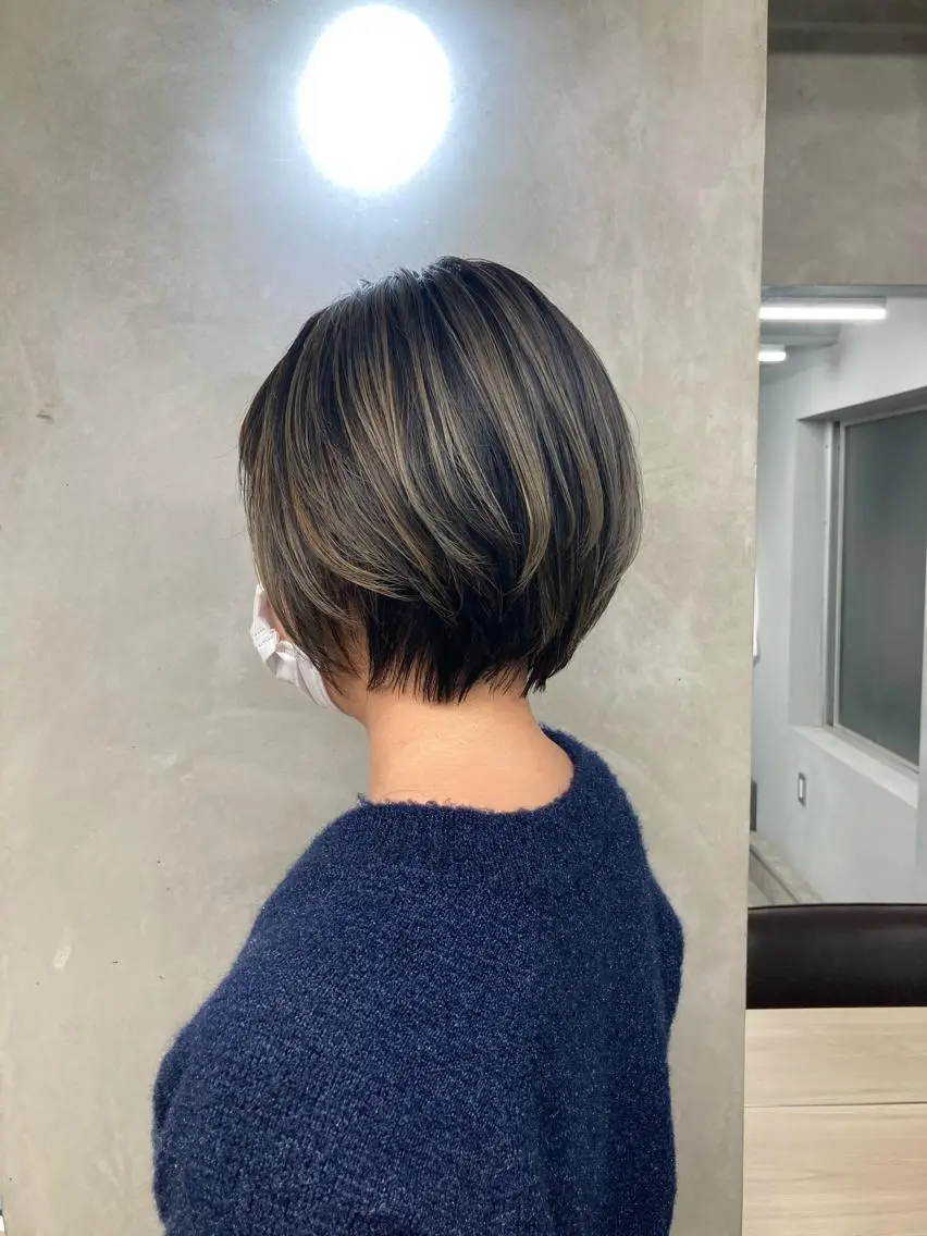 ショート カラー イルミナカラー ヘアカラー トリートメント ブリーチ&似合せボブ 田中寛十のヘアスタイル
