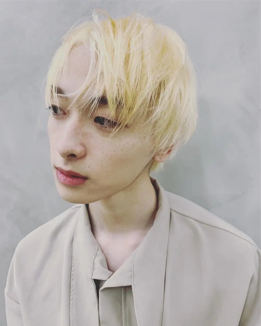 メンズ 💓パーマ，💗 レイヤーカットのヘアスタイル